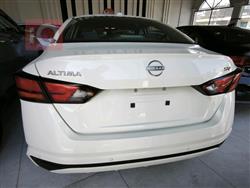 نيسان ألتيما